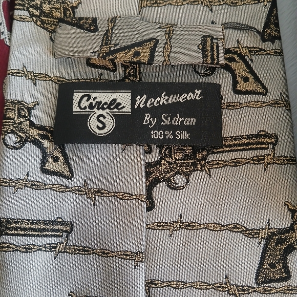 Lot 3 Men's Silk Cowboy Western Theme Revolver, Spur, Stirrup Circle S by Sidram - Picture 3 of 5